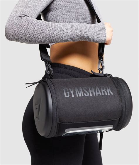 Gymshark Lc Bag Black In 2020 Womens Gym Bag Running Accessories