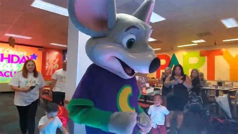 Chuck E Cheeses Bday Party Show With Countdown Youtube