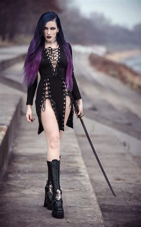 pin by ¡dark gothic macabre on góticas dark beauty fashion gothic outfits hot goth girls