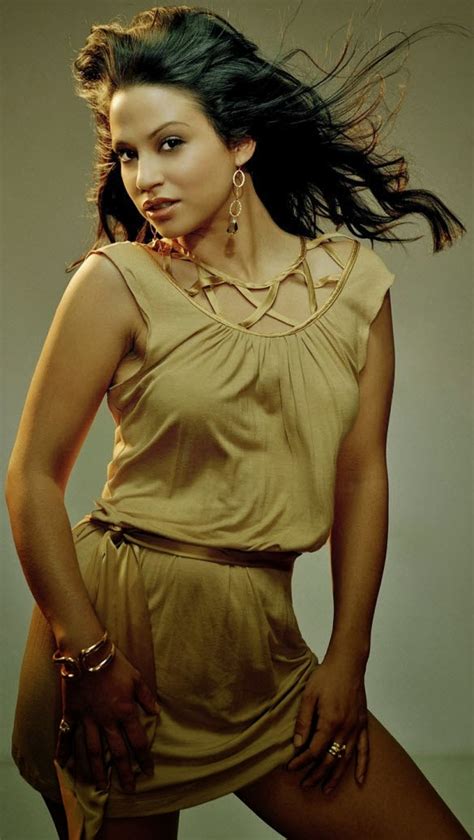 Actress Navi Rawat Sexiest Photoshoot