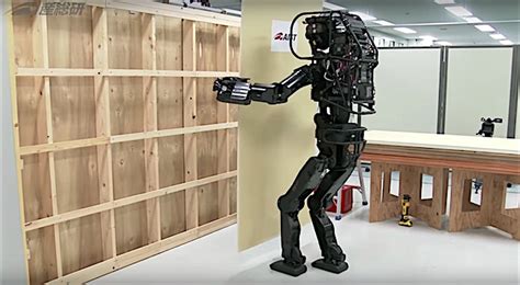 This Drywall Installing Robot Will Finish Building Your New Home