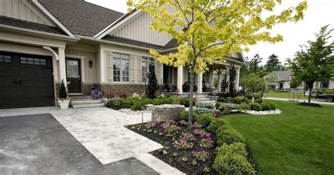 49 Beautiful Front Yard Pathway Landscaping Ideas