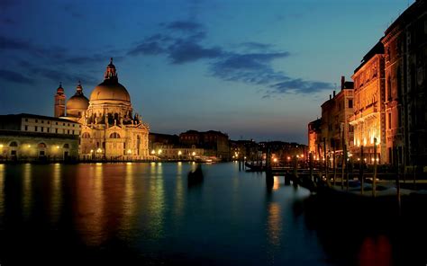 54 Venice By Night Wallpaper Wallpapersafari