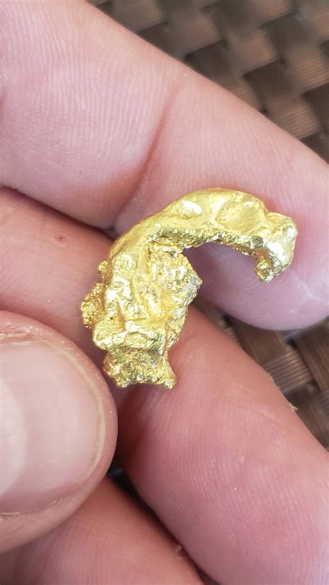 The scammers claimed that the gold bars were being sold cheaply as they were seized by the. 8.945 Gram Yukon gold nugget | Store - Goldbay