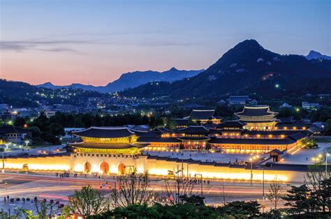 Gyeongbokgung Palace Lights Up The Night 100 Thimbles In A Box