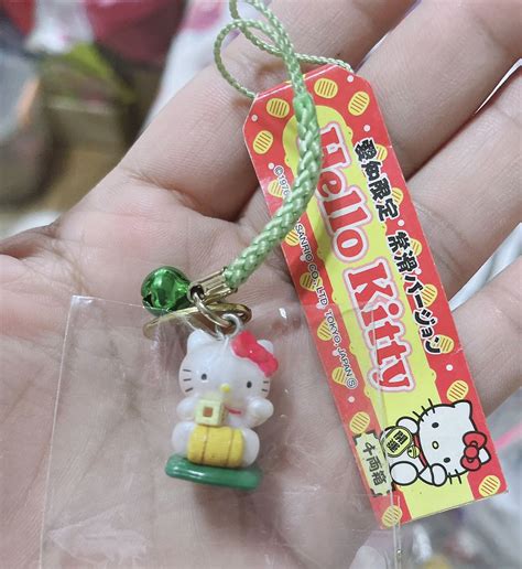Hello Kitty Charm Keychain Luckycat Hobbies And Toys Toys And Games On Carousell