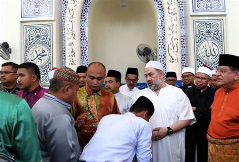 Masjid sultan muhammad v labuan. Agong rasmi Masjid Sultan Muhammad V di Labuan | Astro Awani