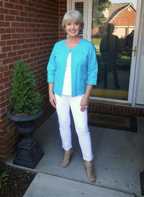 Susan Is The 57 Year Old Editor Of Fifty Not Frumpy Over 50 Womens Fashion Fashion Clothes