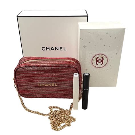 Chanel Bags New Chanel Crossbody Bag Holiday 222 Beauty Cosmetic