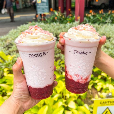 Starbucks Releases New Sakura Blossom Strawberry Frappuccino Kl Foodie