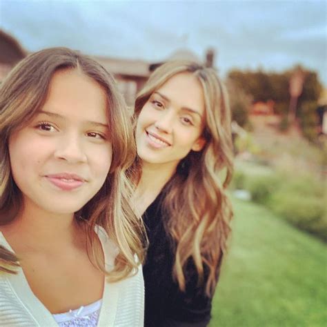 Jessica Albas Daughter Honor 13 Is All Grown Up And Looks Just Like Moms Twin In Rare Photo As