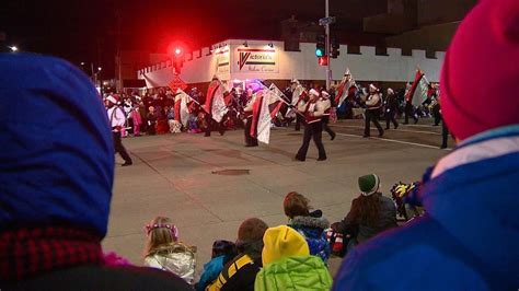 Appleton Downtown Christmas Parade To Pay Tribute To Waukesha Victims