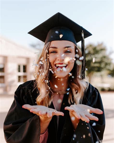 50 Senior Picture Ideas Official Creative And Funny Girl Graduation