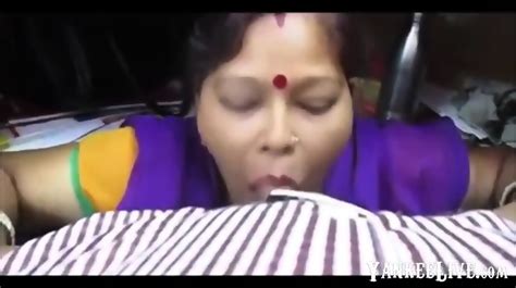 Desi Aunty Giving Blowjob And Deepthroat Drank Cum Eporner