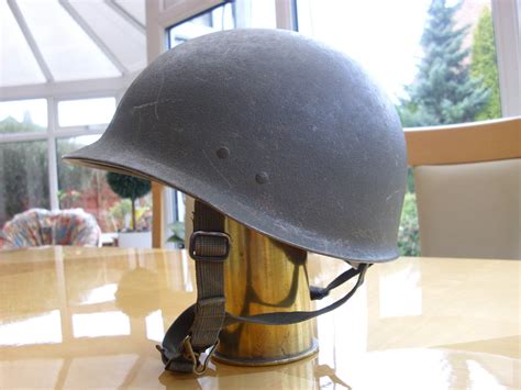 The helmet is a west german, bundeswehr fallschirmjäger versuchshelm. Bundeswehr steel helmets. - Page 2