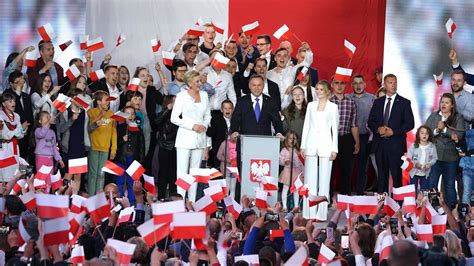 Polen-Wahl 2020: Entscheidung gefallen - nach Zitterpartie | Politik