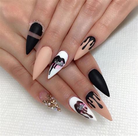 Hand Painted Kylie Jenner Inspired Nails Nailgameonpoint Stiletto Nail Art Cute Acrylic Nails