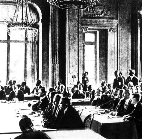 Juni 1919 unterzeichnet und trat am 10. 10. Januar 1920: Friedensvertrag von Versailles - WELT
