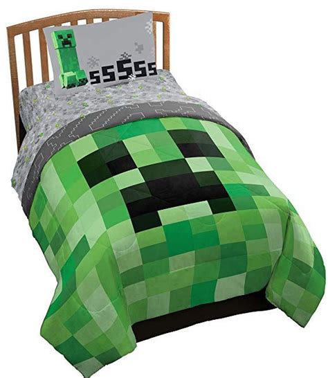 Jay Franco Mojang Minecraft 4 Piece Twin Bed Set Includes Reversible