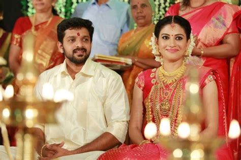 How Are Nair Weddings Of Kerala Similar To Other Hindu Weddings Malayali Bride Actress