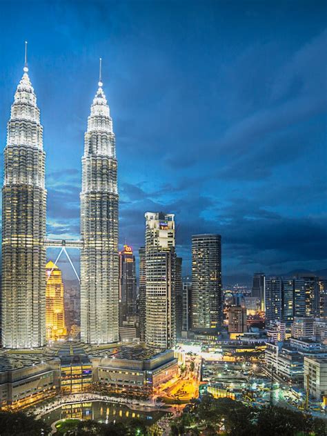 Petronas Towers Android Iphone Desktop Hd Backgrounds Wallpapers