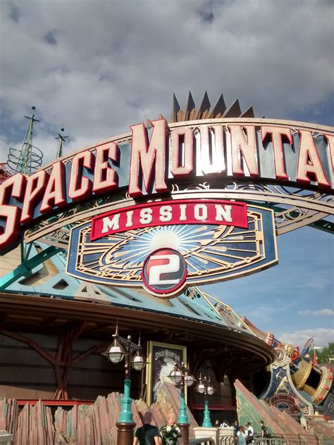 Découvrez Le Renouveau De Space Mountain Mission 2 Disneyland