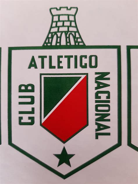 Escudo Original Del Atlético Nacional Capsulas De Carreño