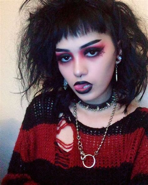 20 Superior Grunge Hairstyles Long Makeup Punk Makeup Edgy Makeup Alternative Makeup