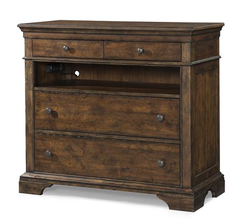 trisha yearwood home collection  klaussner trisha