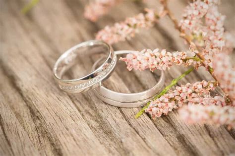 Https://tommynaija.com/wedding/alternatives To A Wedding Ring