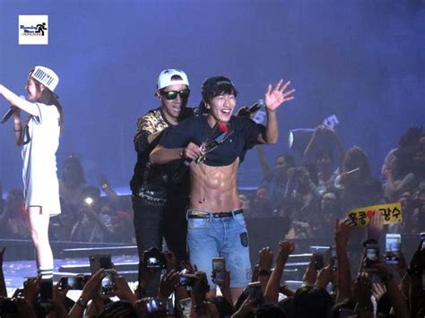 Still Photos From Running Man Reveal Lee Kwang Soos Ripped Abs