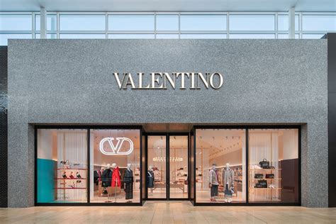 Valentino Apre Un Nuovo Flagship Store A Pechino Retail Institute Italy