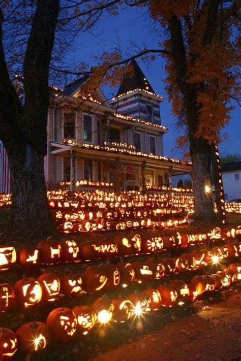 I Am Speechless This Is The Pumpkin House In Kenova West Virginia