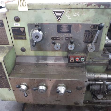RUSSIAN MADE 28" X 132" (Est) MODEL 1M635R LATHE S/N: 3590 (1990) 16" 3