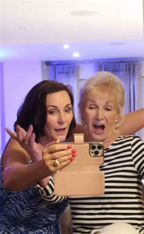 Strictlys Shirley Ballas Has Impromptu Karaoke Moment As She Sings With Mum Ok Magazine