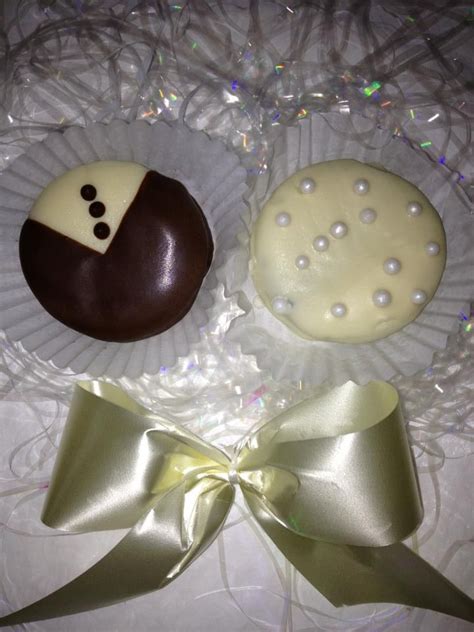 Chocolate Covered Dipped Oreos Chocolate Covered Oreo Bridal Shower