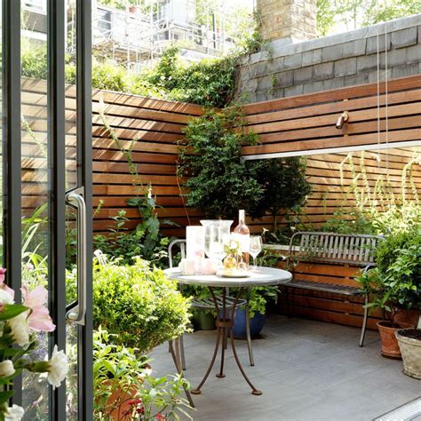 How To Make A Small Garden Look Bigger In 9 Easy Steps