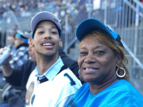 Rae Carruths Son Attends Panthers Game Days After Father Released From Prison Abc11 Raleigh