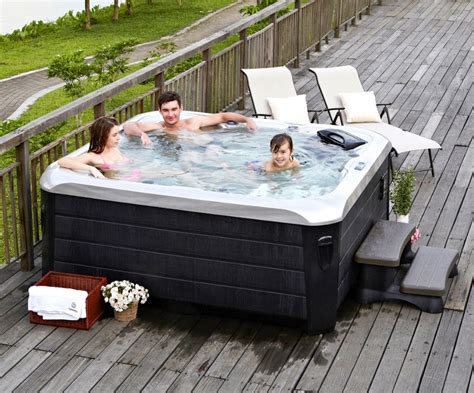 High Quality 6 Persons Outdoor Balboa Luxury Hot Tub Swim Spa Whirlpool