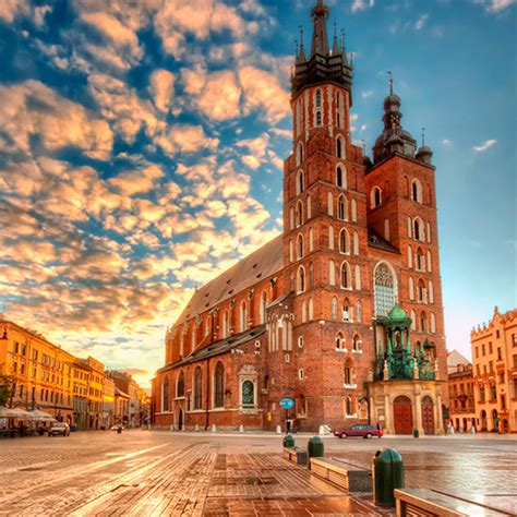Ks cracovia, commonly known simply as cracovia (polish pronunciation: FREE TOUR CRACOVIA | BuscaFreeTour.com | RESERVA GRATIS