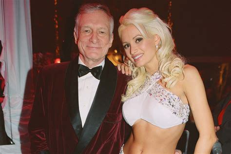 Video Holly Madison Recounts Hugh Hefners Attempt To Bribe Her With 3 Million Tv Guide