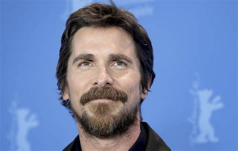 Wallpaper Background Actor Smiling Christian Bale Images For Desktop