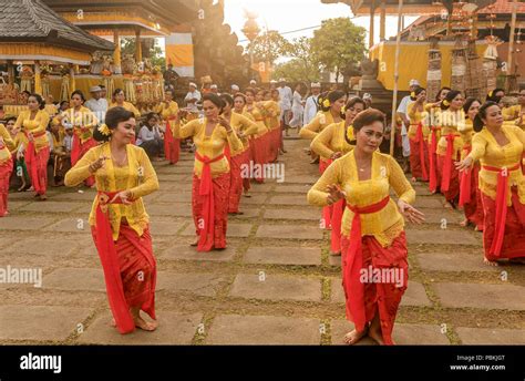 Beautiful Indonesian People Group In Colorful Sarongs Traditional Balinese Style Ethnic Dancer