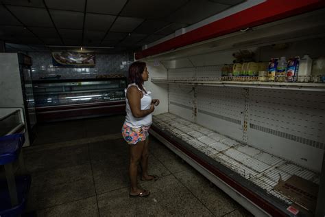 Hungry Venezuelans Flee In Boats To Escape Economic Collapse The New