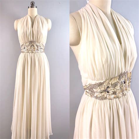 Today's retro vintage loving bride can still find many vintage '60s wedding dresses. Ursula 70s Vintage 1970s Ivory Chiffon Halter Cocktail ...