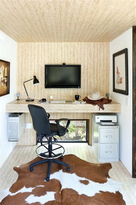 When we first moved into this home, two and a half years ago, i remember thinking, what are we going to do with this random space beside the stairs? Attic computer desk - inside a small home office ...