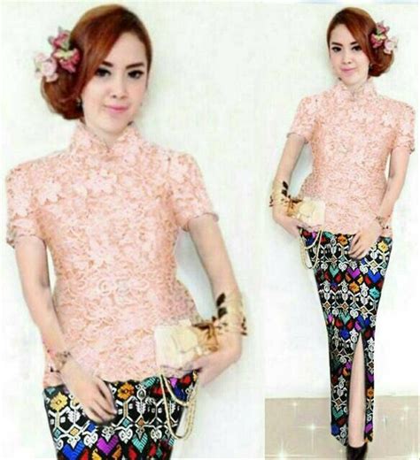 Lihat ide lainnya tentang ide kostum, gambar, cara menggambar. 30+ Gambar Model Baju Pesta Kebaya Modern - Fashion Modern dan Terbaru 2021 | PUSAT-MUKENA.COM ...