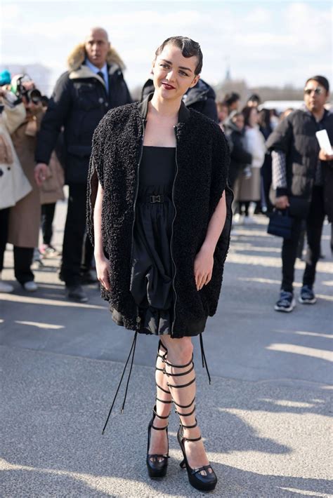 Maisie Williams Christian Dior Show At Paris Fashion Week 02282023