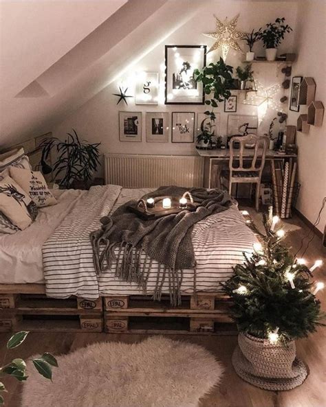 Nice 70 cozy apartment bedroom ideas #apartment #bedroom #cozy. Cozy bedroom : CozyPlaces