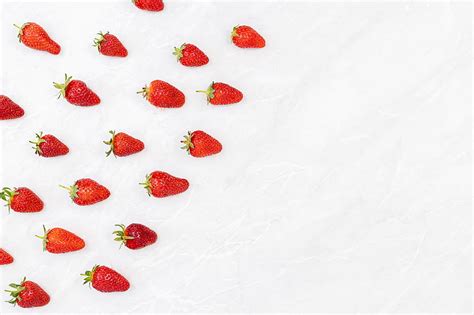 Strawberries Berries Fruit White Hd Wallpaper Peakpx